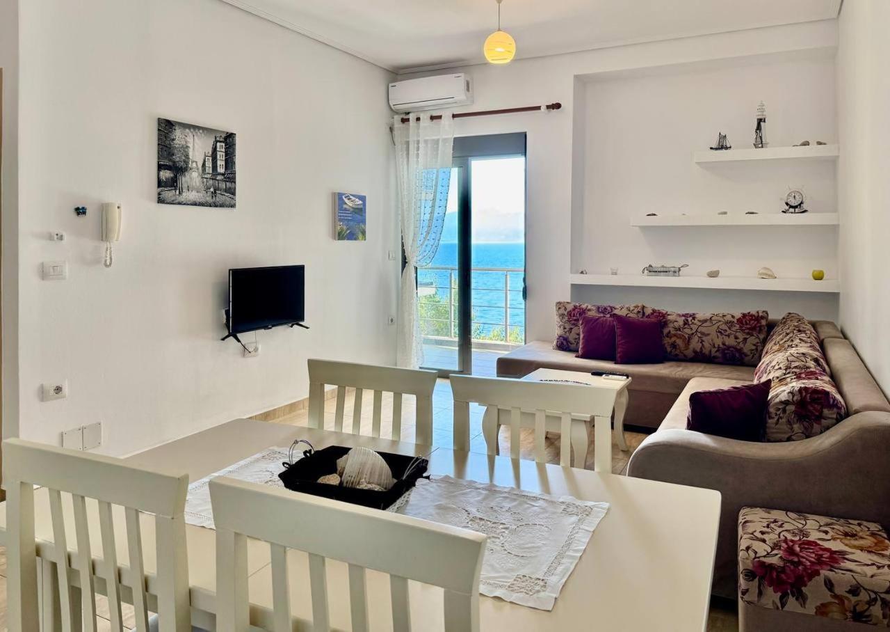 4 Seasons Sea View Apartment ซารานเดอ ภายนอก รูปภาพ