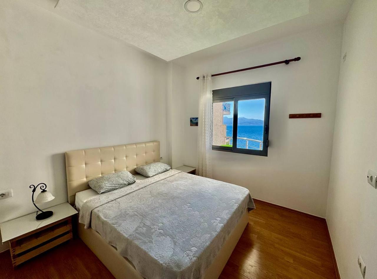 4 Seasons Sea View Apartment ซารานเดอ ภายนอก รูปภาพ
